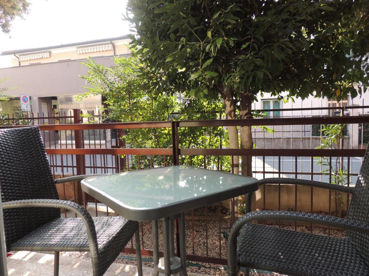 Апартаменти Appa49 Vicino Ospedale Borgo Roma, Fiera E Univr Верона Екстер'єр фото